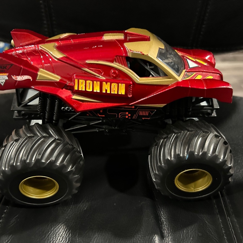 Marvel Iron Man Monster Truck - Red and Gold